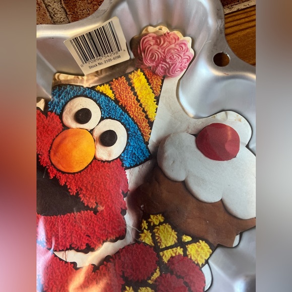 Wilton Elmo Cake Pan 1996 Sesame Street - Picture 3 of 8